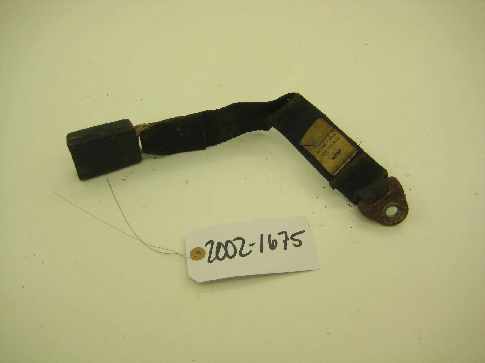 bmw 2002 2002tii e10 rear seat belt reciever 3