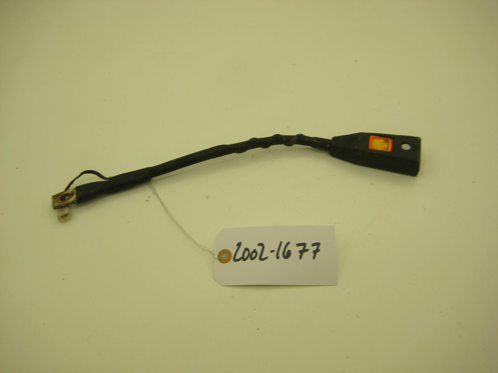 bmw 2002 2002tii e10 front drivers side seat belt reciever