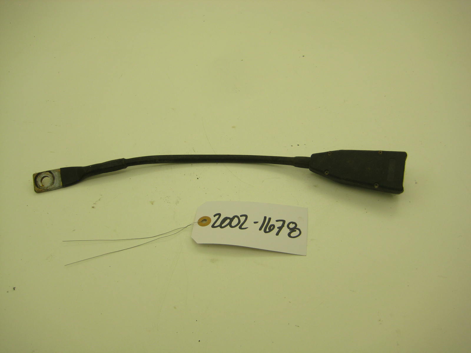 bmw 2002 2002tii e10 passenger side seat belt reciever