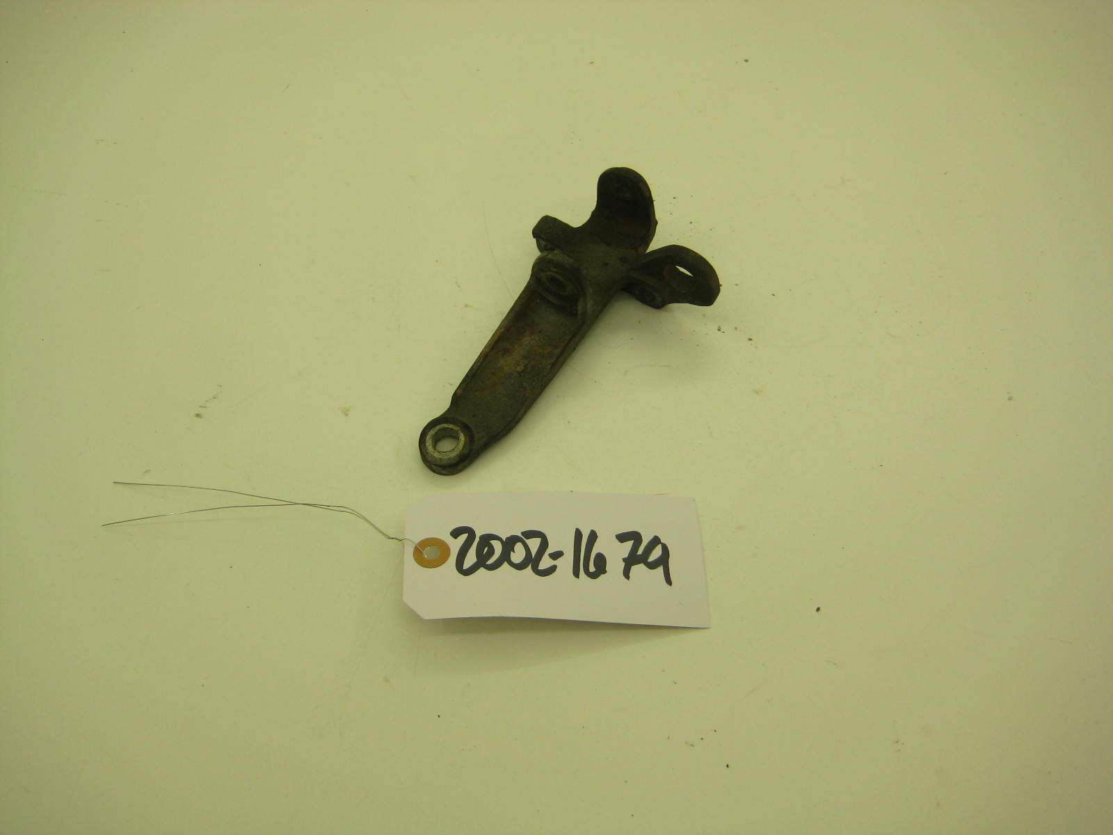 bmw 2002 2002tii e10 upper alternator bracket