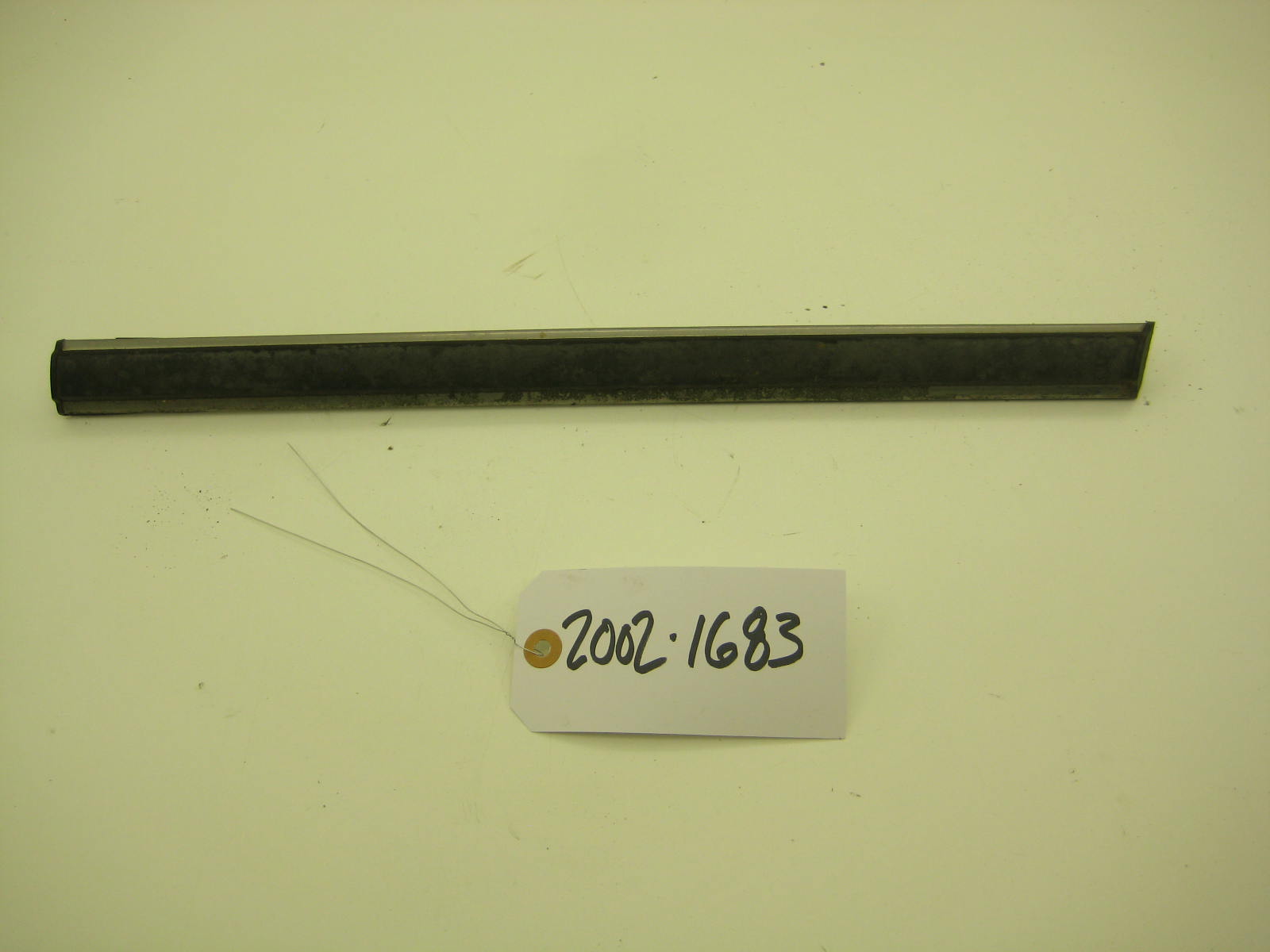 bmw 2002 2002tii e10 drivers side bump trim quarter panel