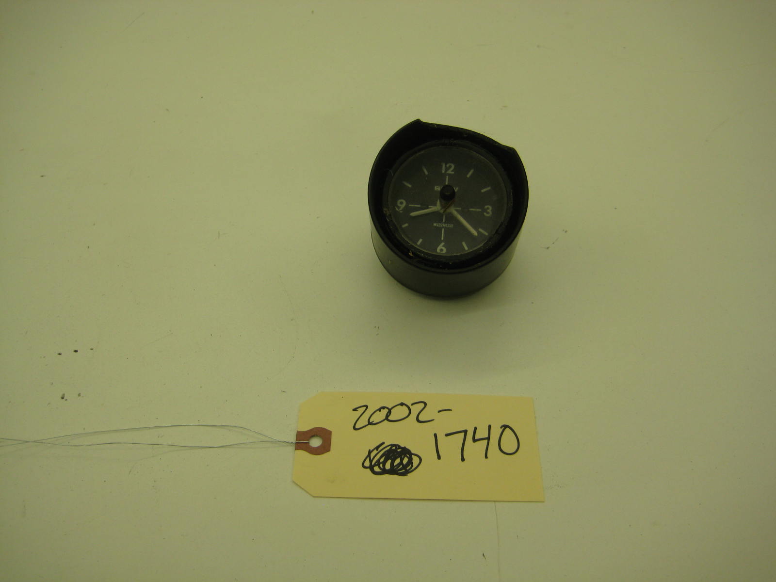 BMW 2002 E10 Tii Clock