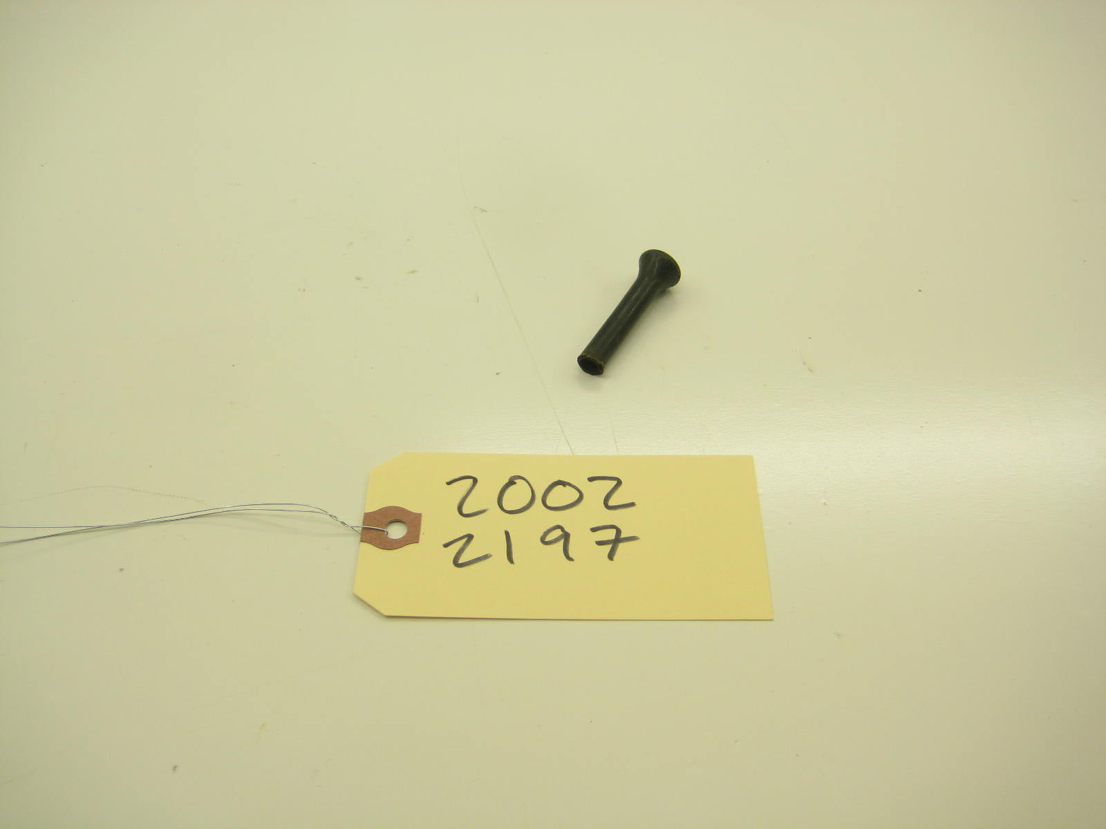 Plastic Lock Cap Pull