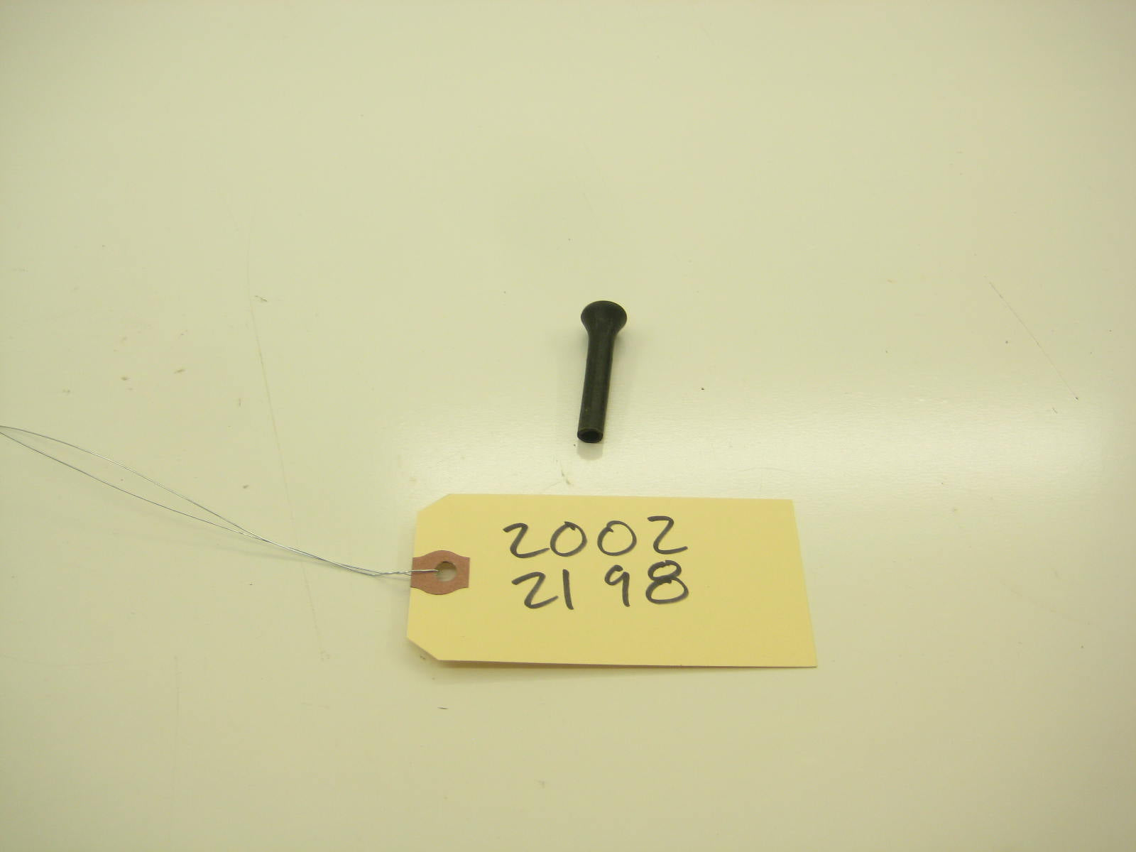 Plastic Lock Cap Pull