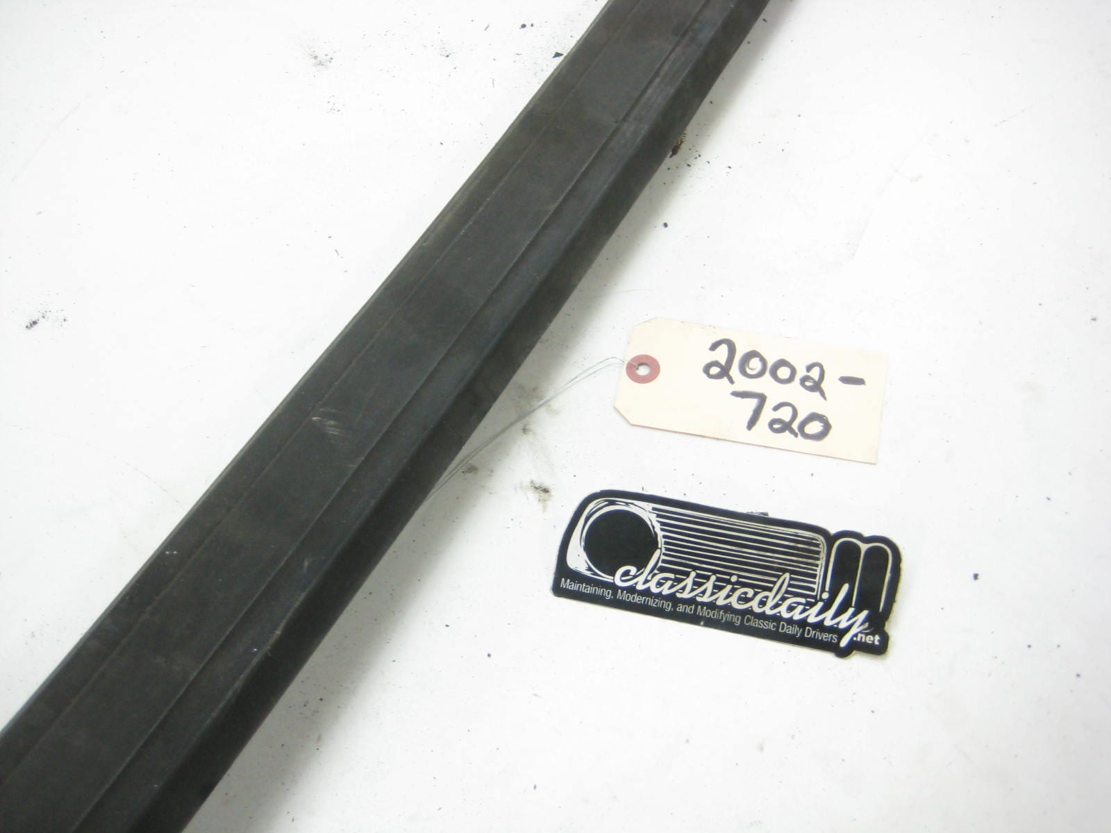 bmw 2002 2002tii e10 rear metal bumper trim