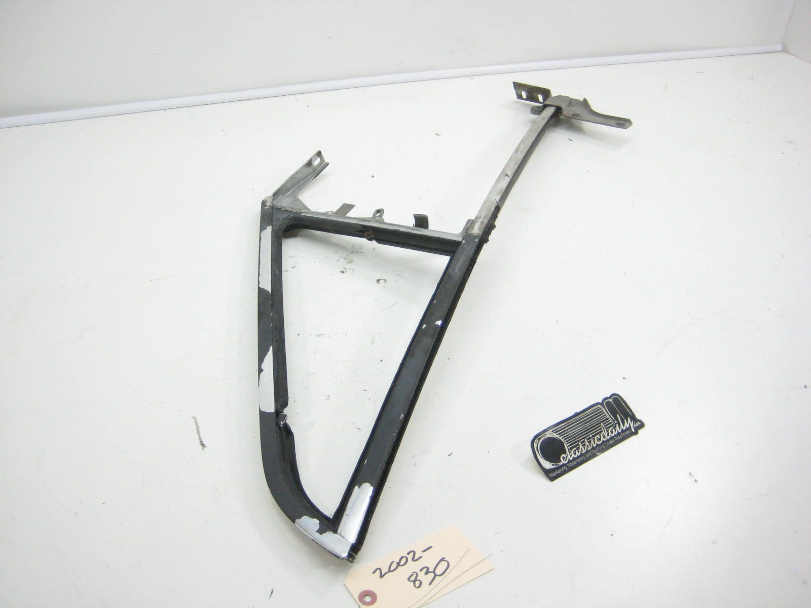 bmw 2002 2002tii e10 driver side front flip out window frame