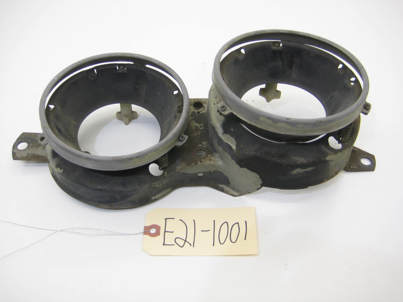 BMW E21 320 Driver Side Headlight Assembly E21 1001