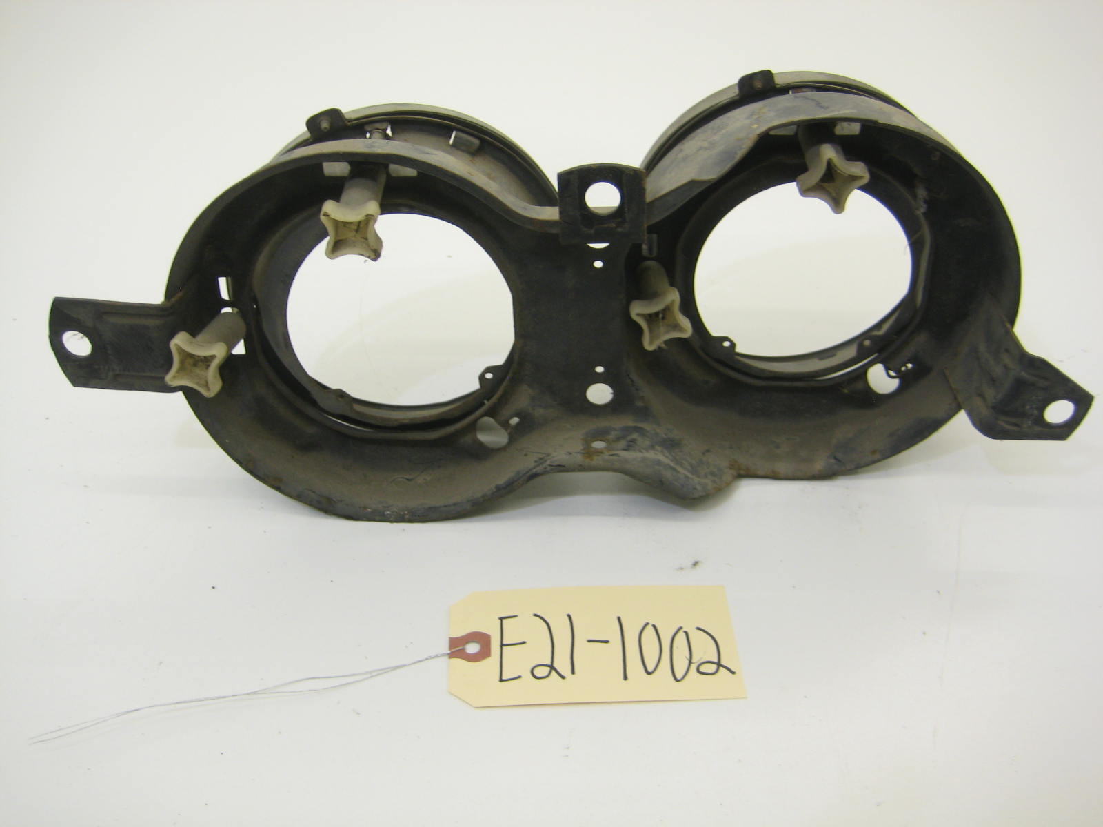 BMW E21 320 Passenger Side Headlight Assembly E21 1002