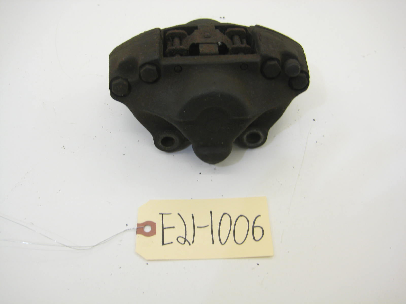 BMW E21 320 Drivers Left Side Front Brake Caliper (VENTED) E21 1006
