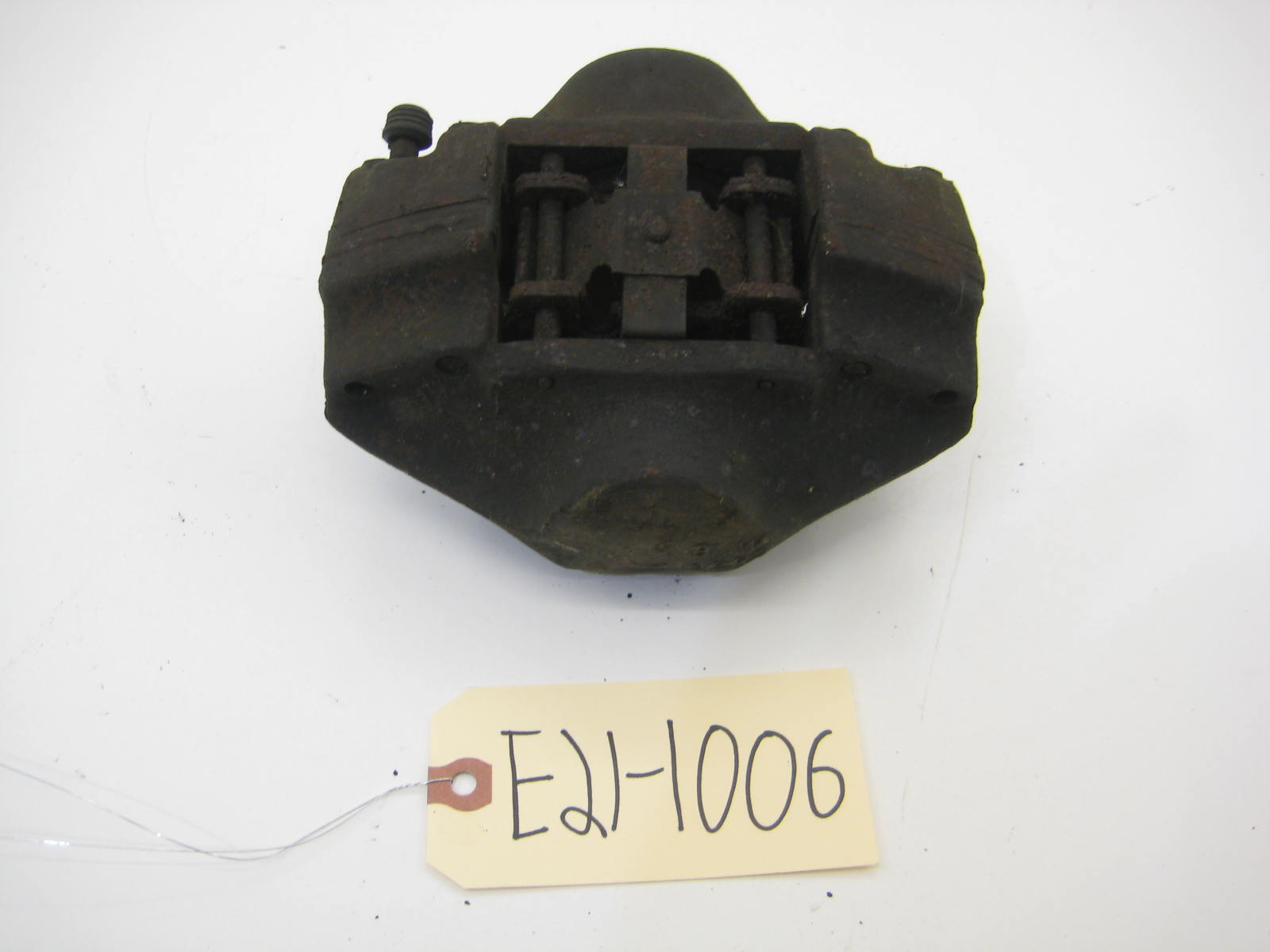 BMW E21 320 Drivers Left Side Front Brake Caliper (VENTED) E21 1006