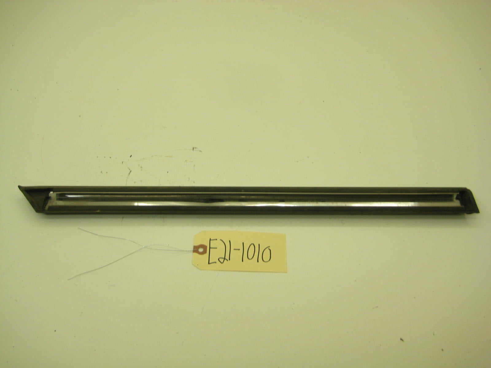 BMW E21 320 Driver Left Rear Fender Bump Trim E21 1010