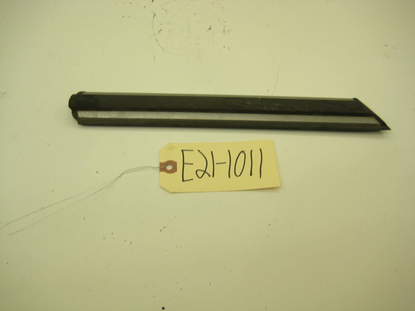 BMW E21 320 Driver Left Front Fender Bump Trim E21 1011