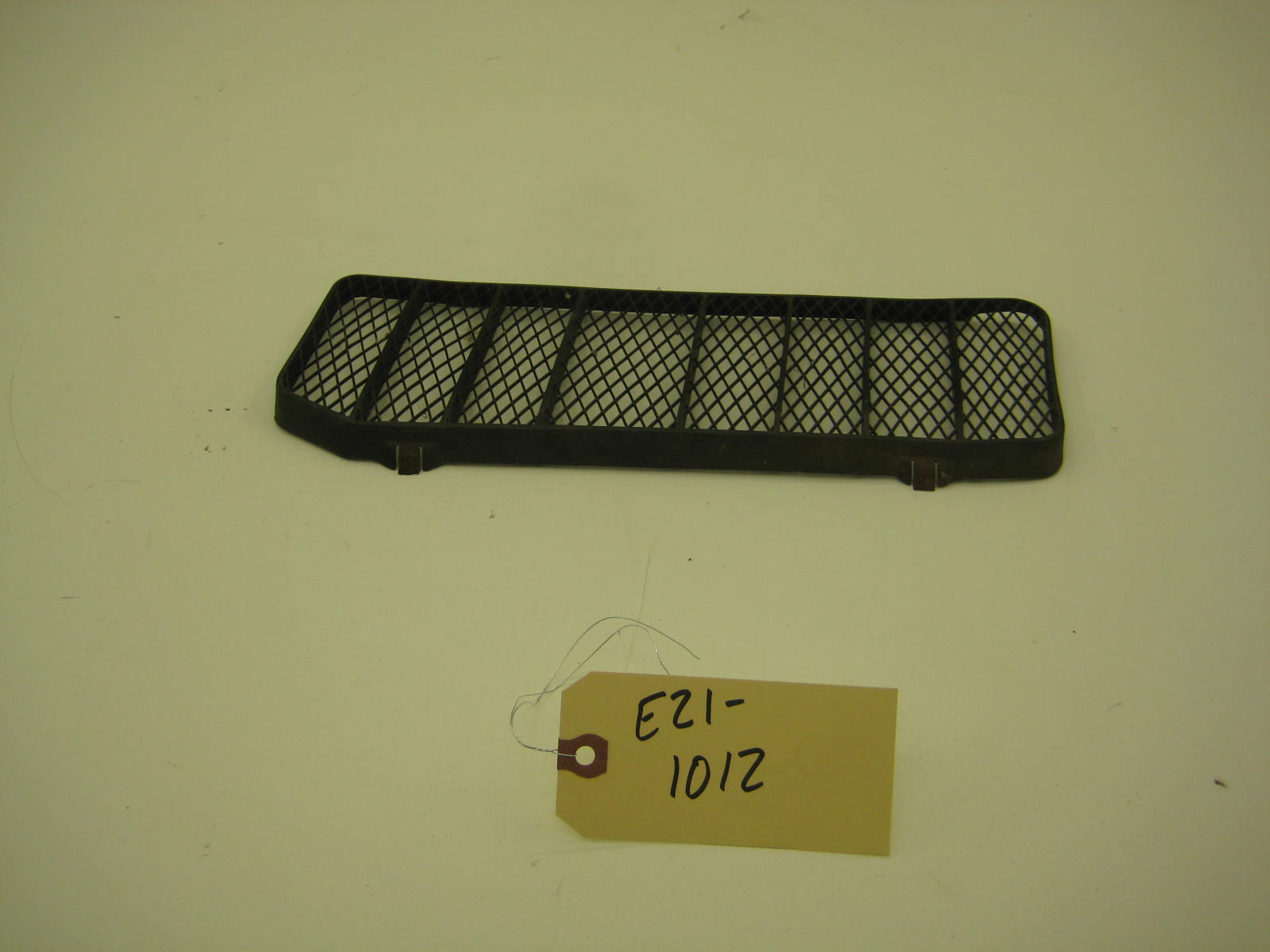BMW E21 320 Hood Fresh Air Vent 2