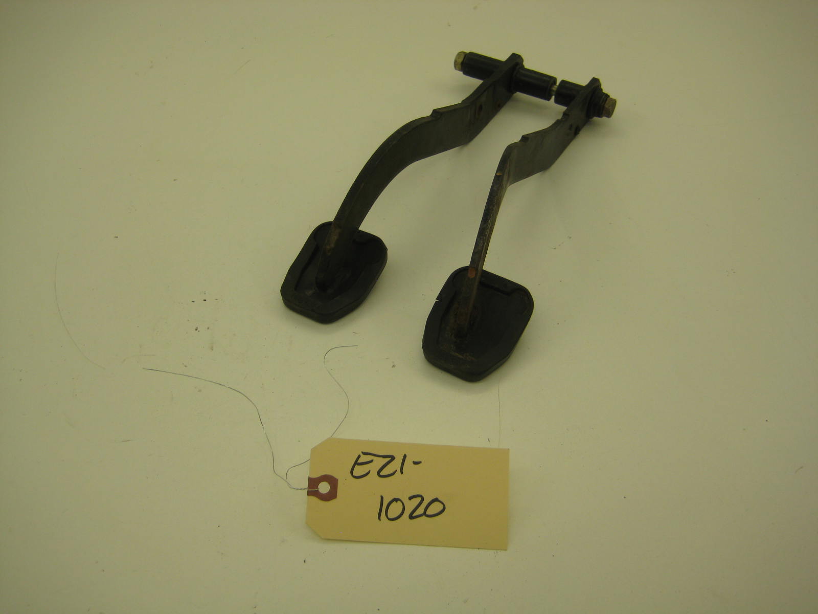 BMW E21 320 Manual Pedal Set