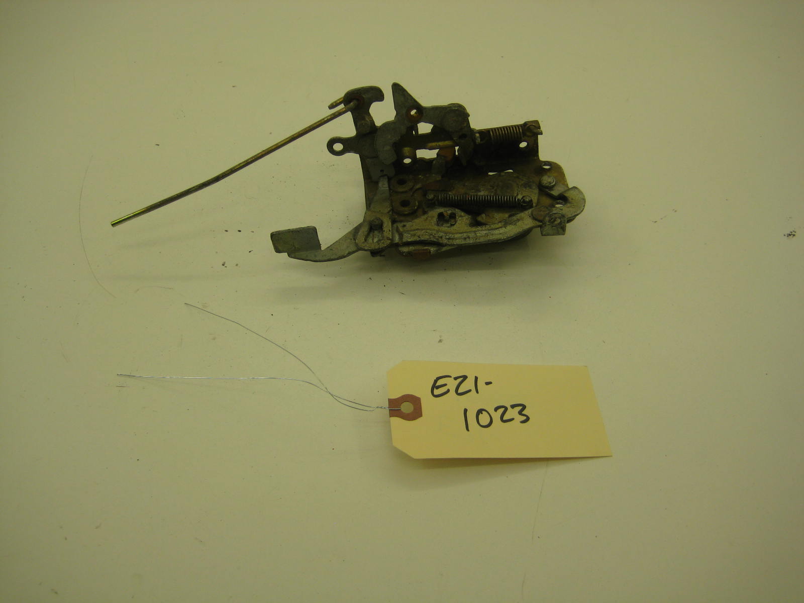 BMW E21 320 Drivers Left Side Door Mechanism