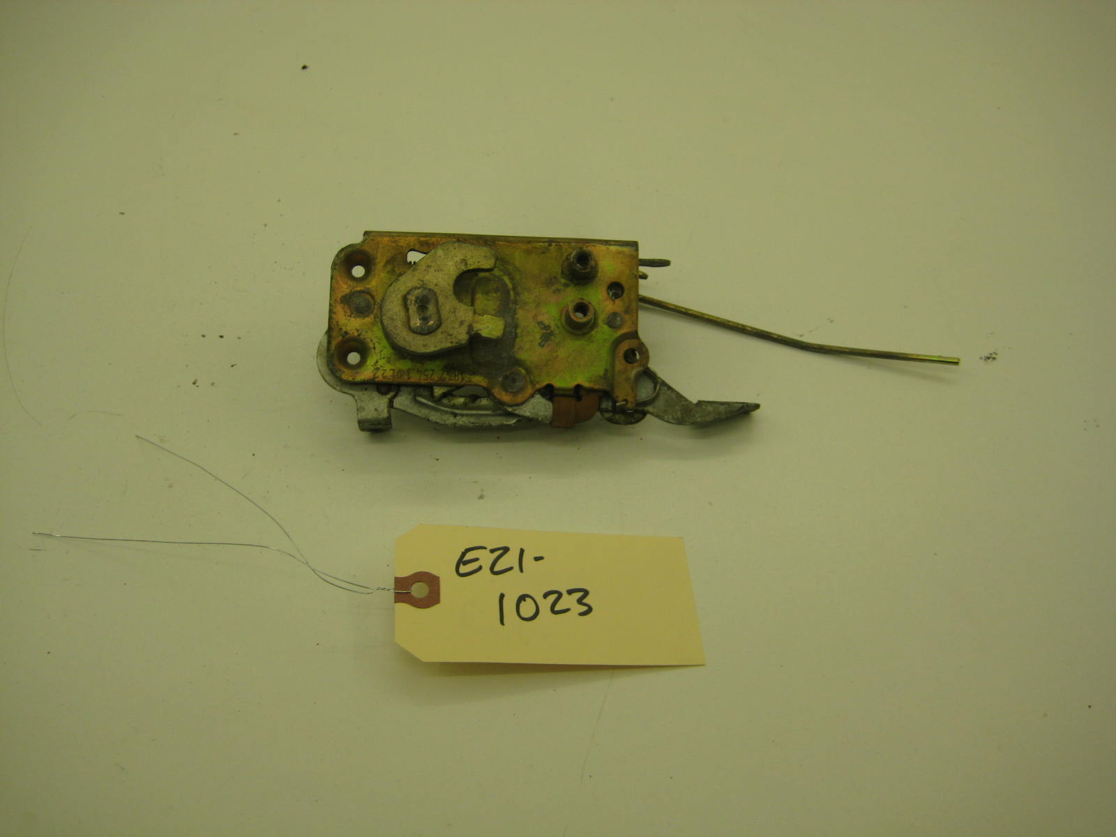 BMW E21 320 Drivers Left Side Door Mechanism