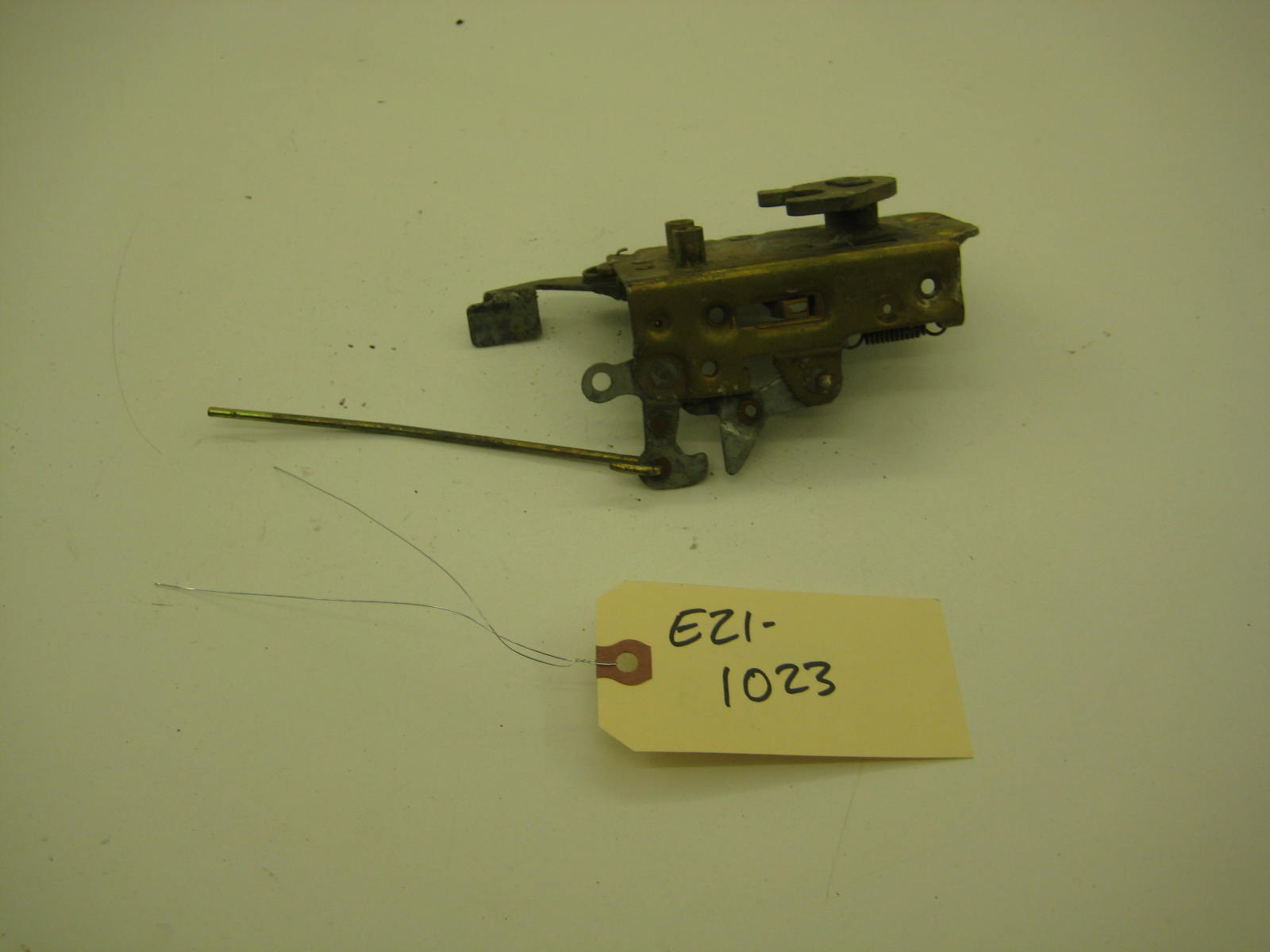 BMW E21 320 Drivers Left Side Door Mechanism