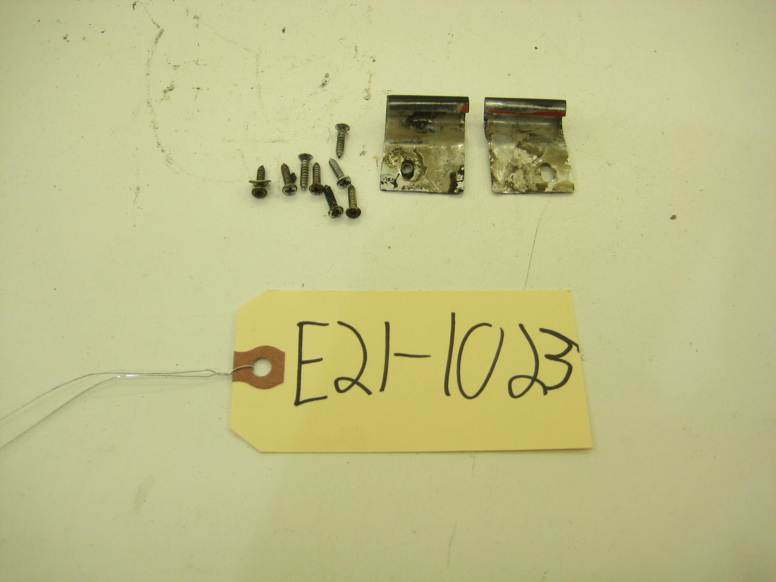 BMW E21 320 Rear Window Lock Strip Joiners E21 1023