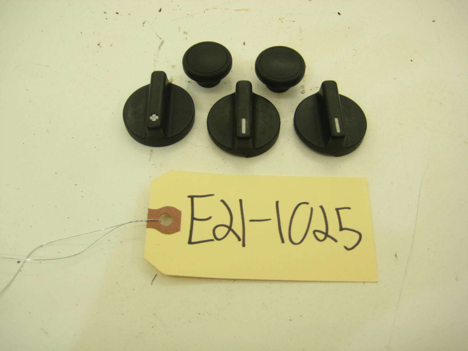 BMW E21 320 HVAC Knob Bag E21 1025
