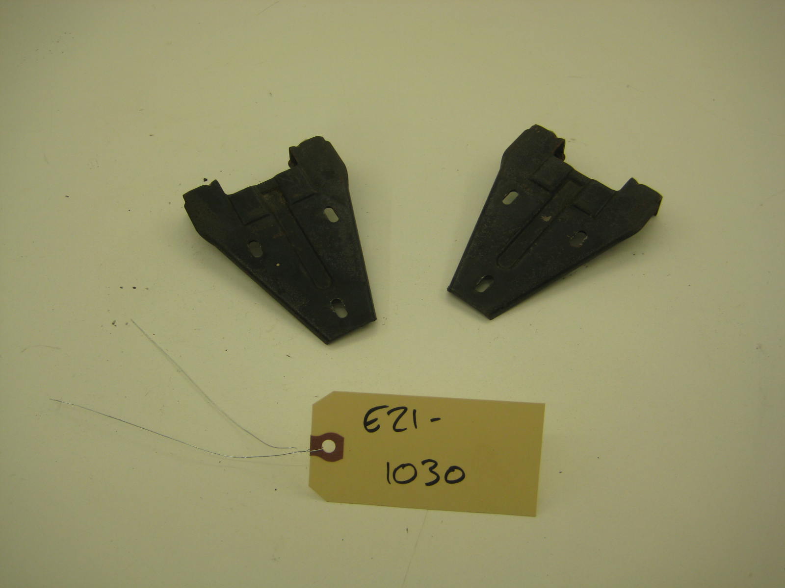 BMW E21 320 Sunroof Hardware
