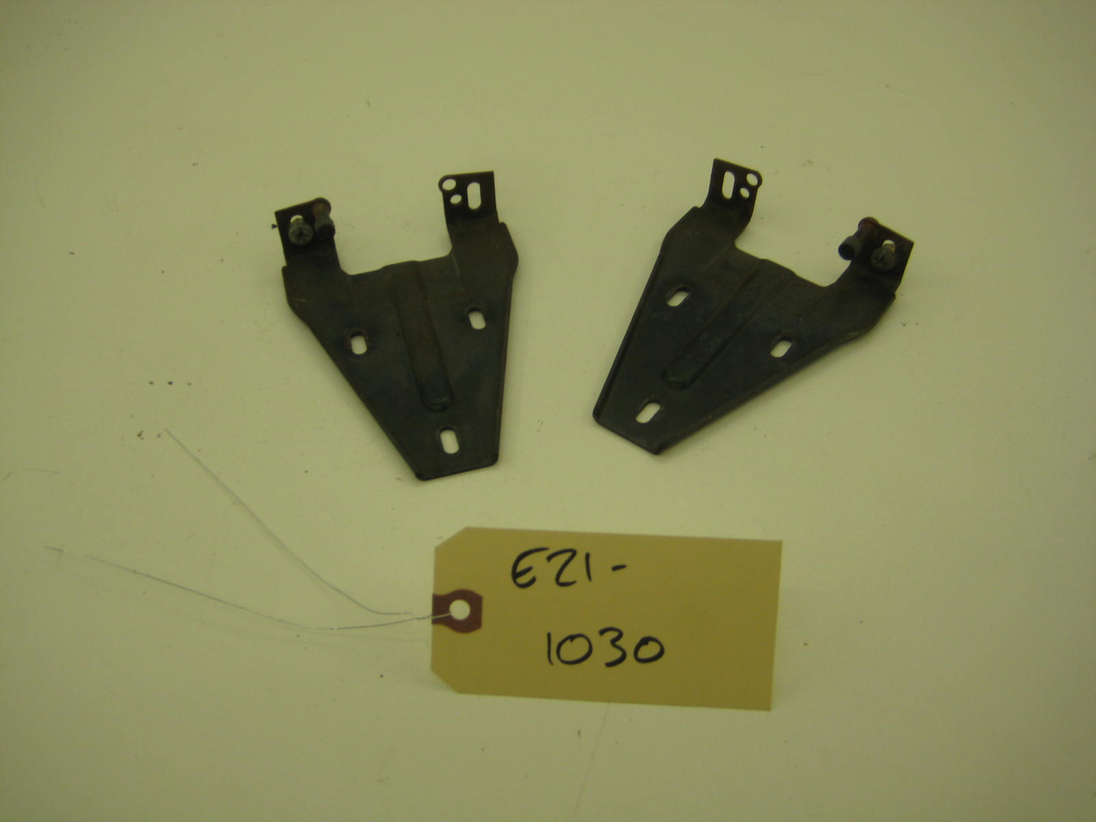 BMW E21 320 Sunroof Hardware