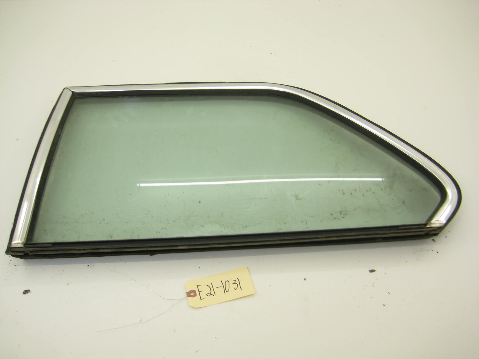 BMW E21 320 Drivers Left Rear NON Flip Side Rear Window E21 1031