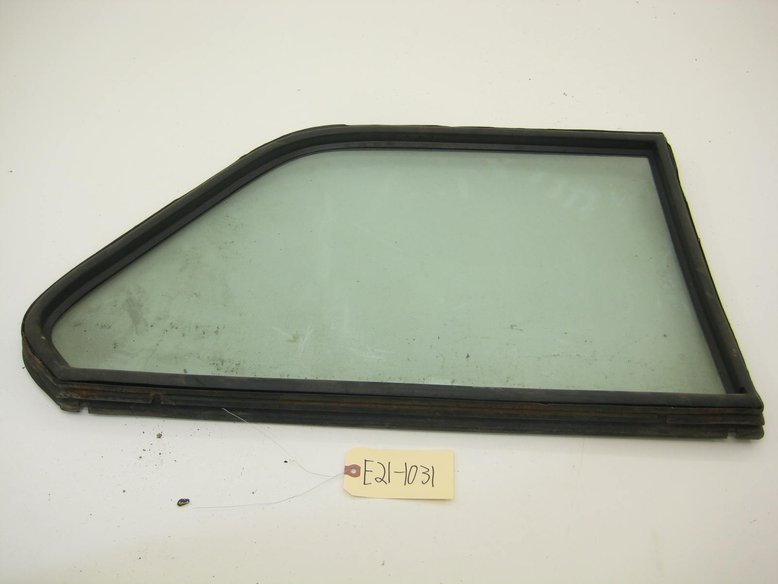 BMW E21 320 Drivers Left Rear NON Flip Side Rear Window E21 1031