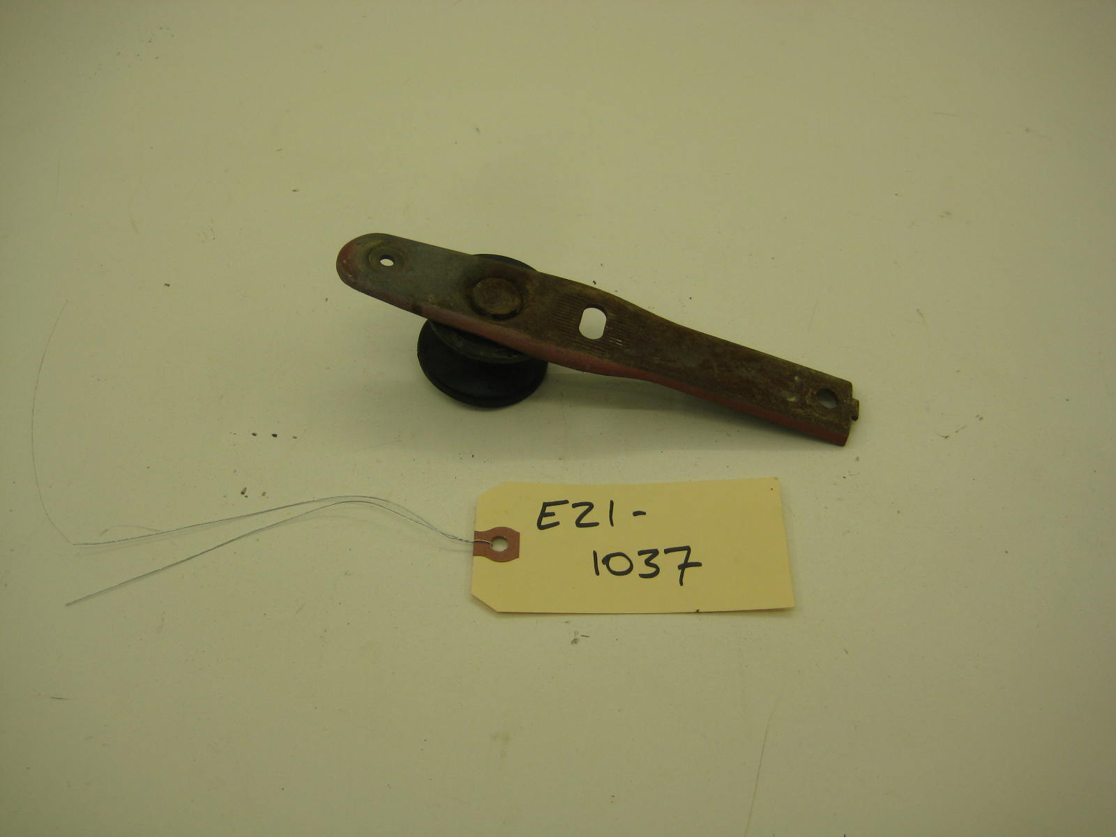 BMW E21 320 Hood Roller 3