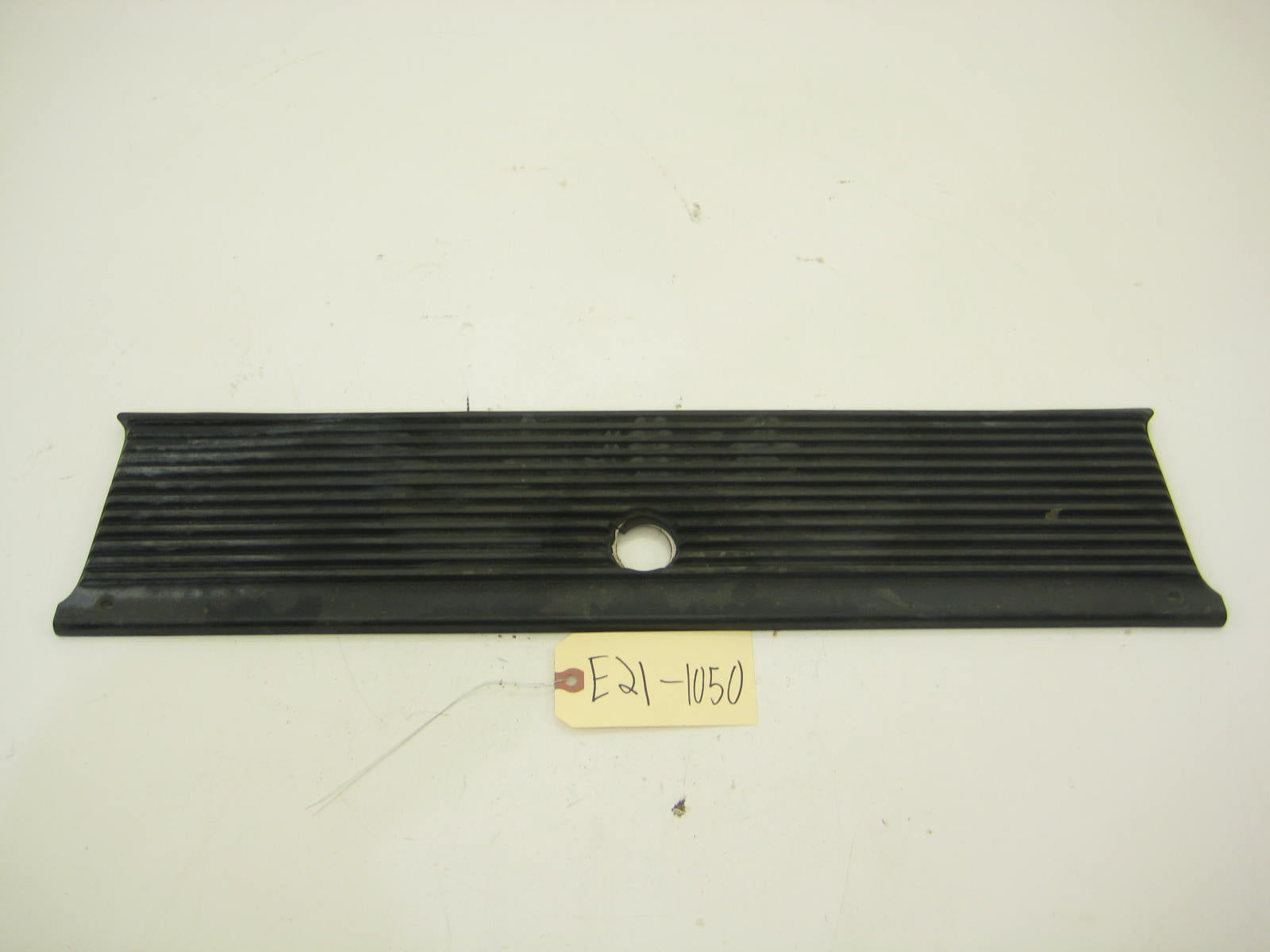 BMW E21 320 Rear Panel Filler Trim E21 1050