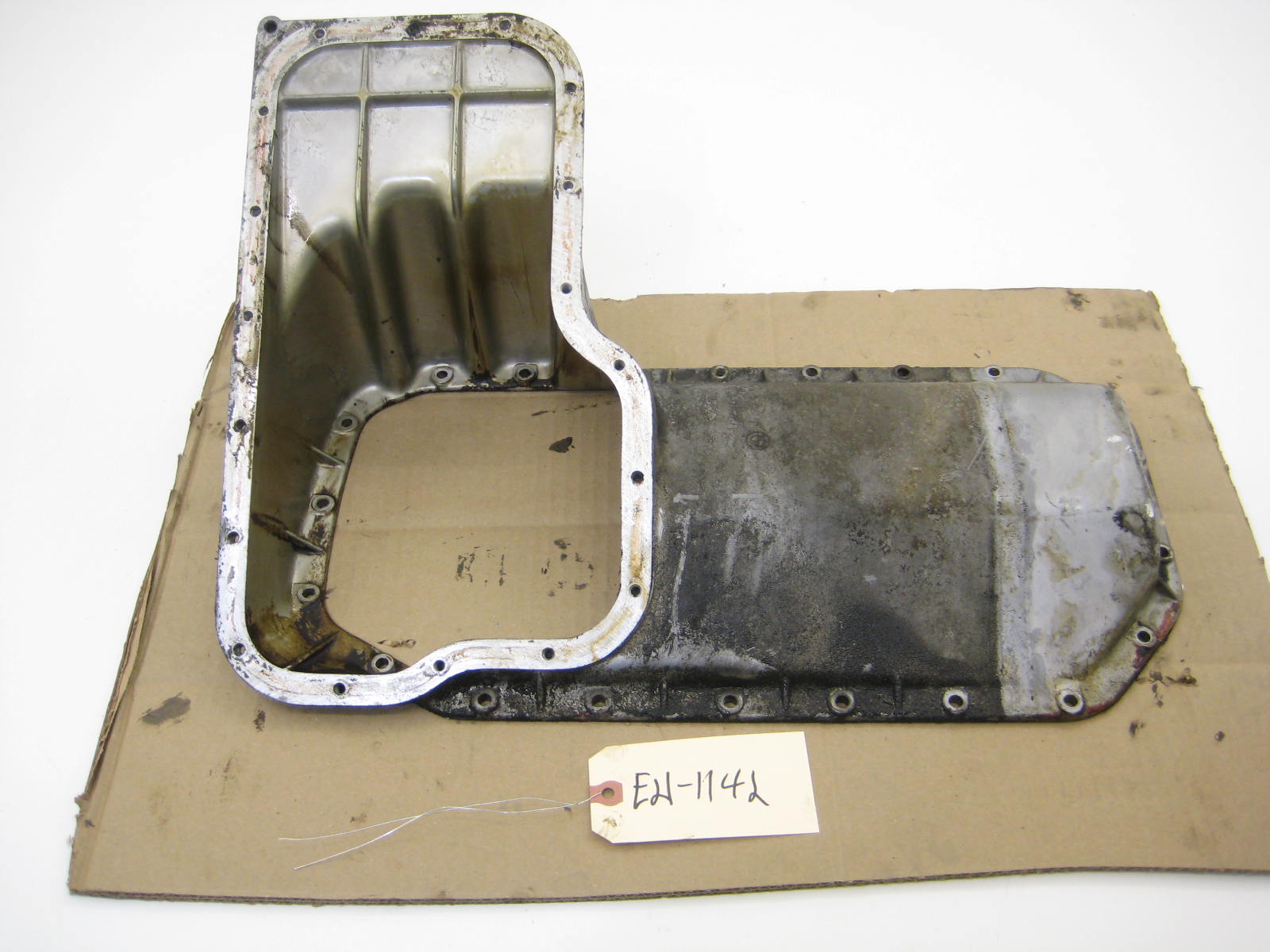 M10 318 Upper Oil Pan