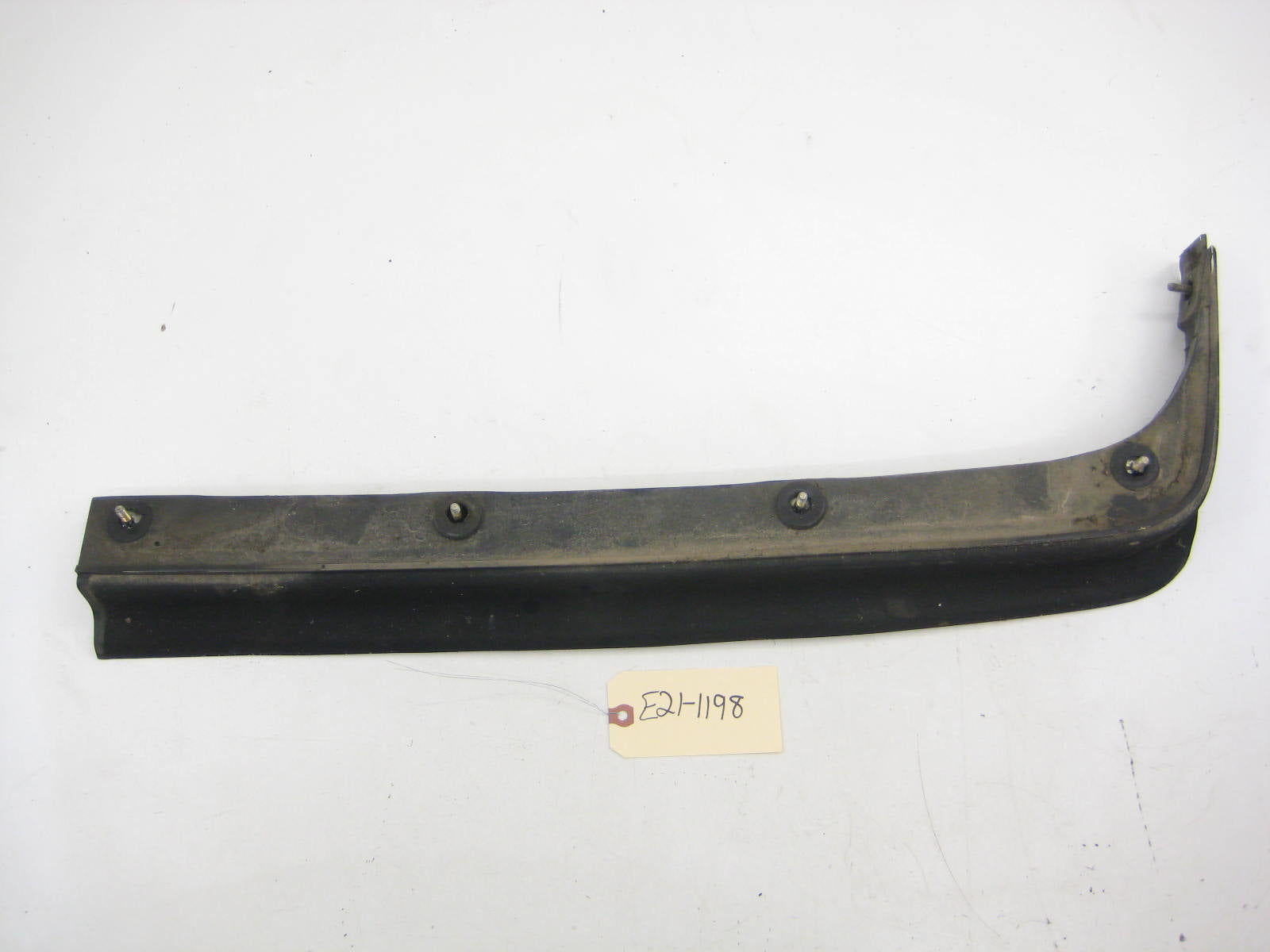 Right Rear Above Bumper Trim
