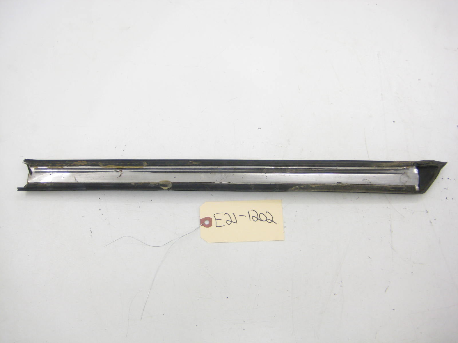 Right Rear Quarter Bump Trim