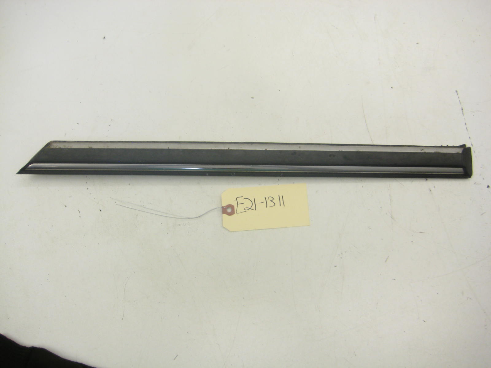 Left Drivers Rear Quarter Knee Bump Trim