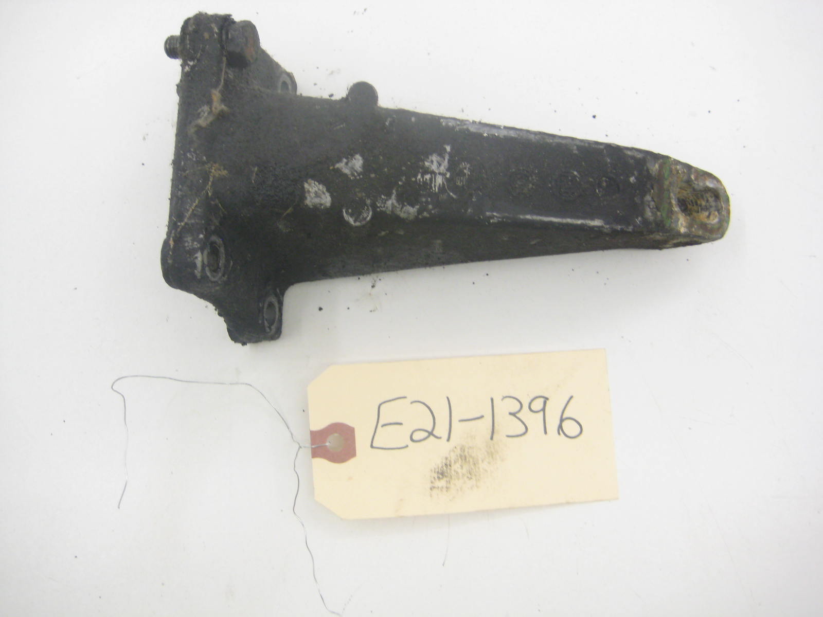 M10 Passenger Right Engine Mount Arm