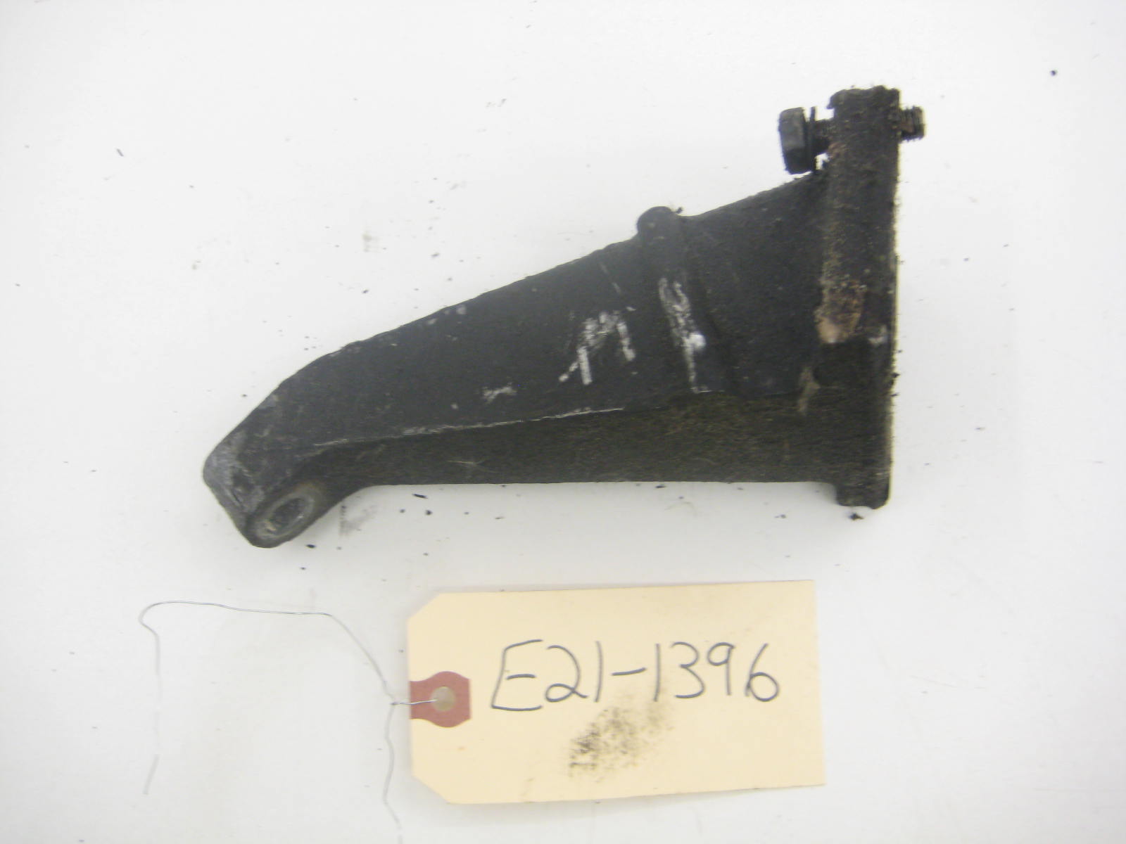 M10 Passenger Right Engine Mount Arm