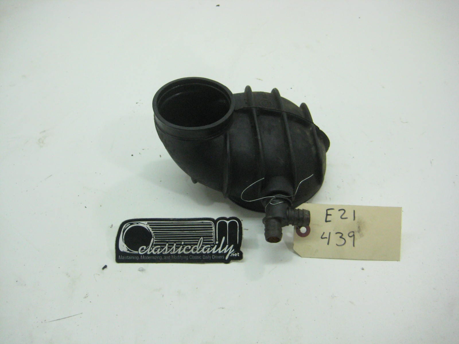 bmw e21 320 fuel distributor air intake boot