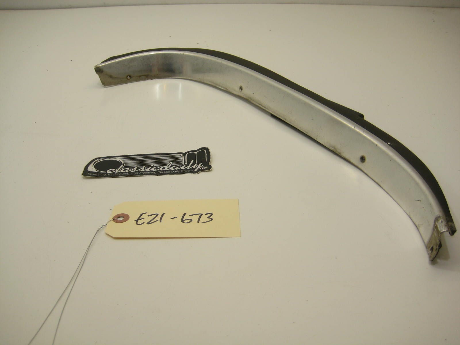 bmw e21 320 passenger right rear window trim