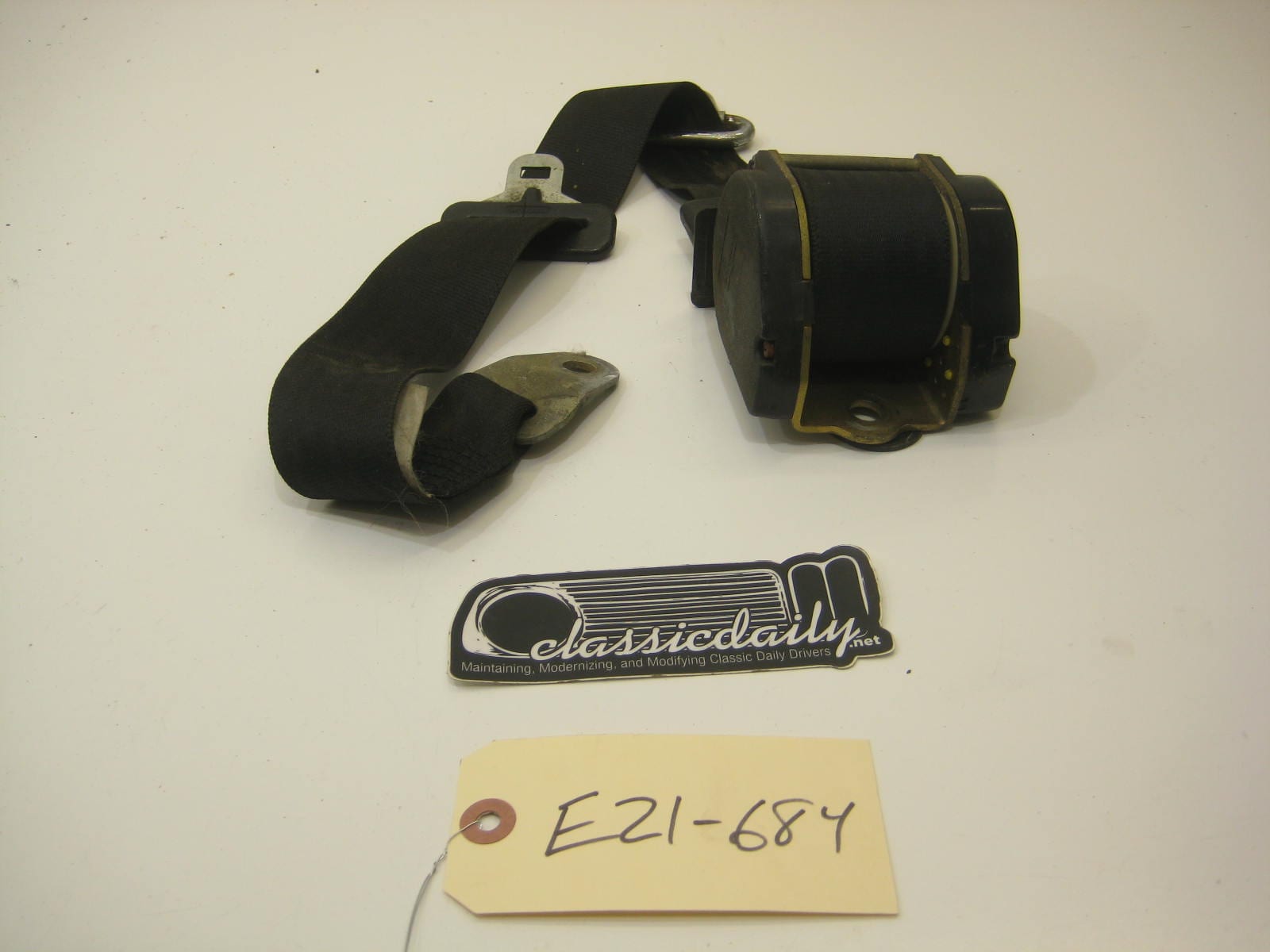 bmw e21 320 driver left rear seat belt assembly 2