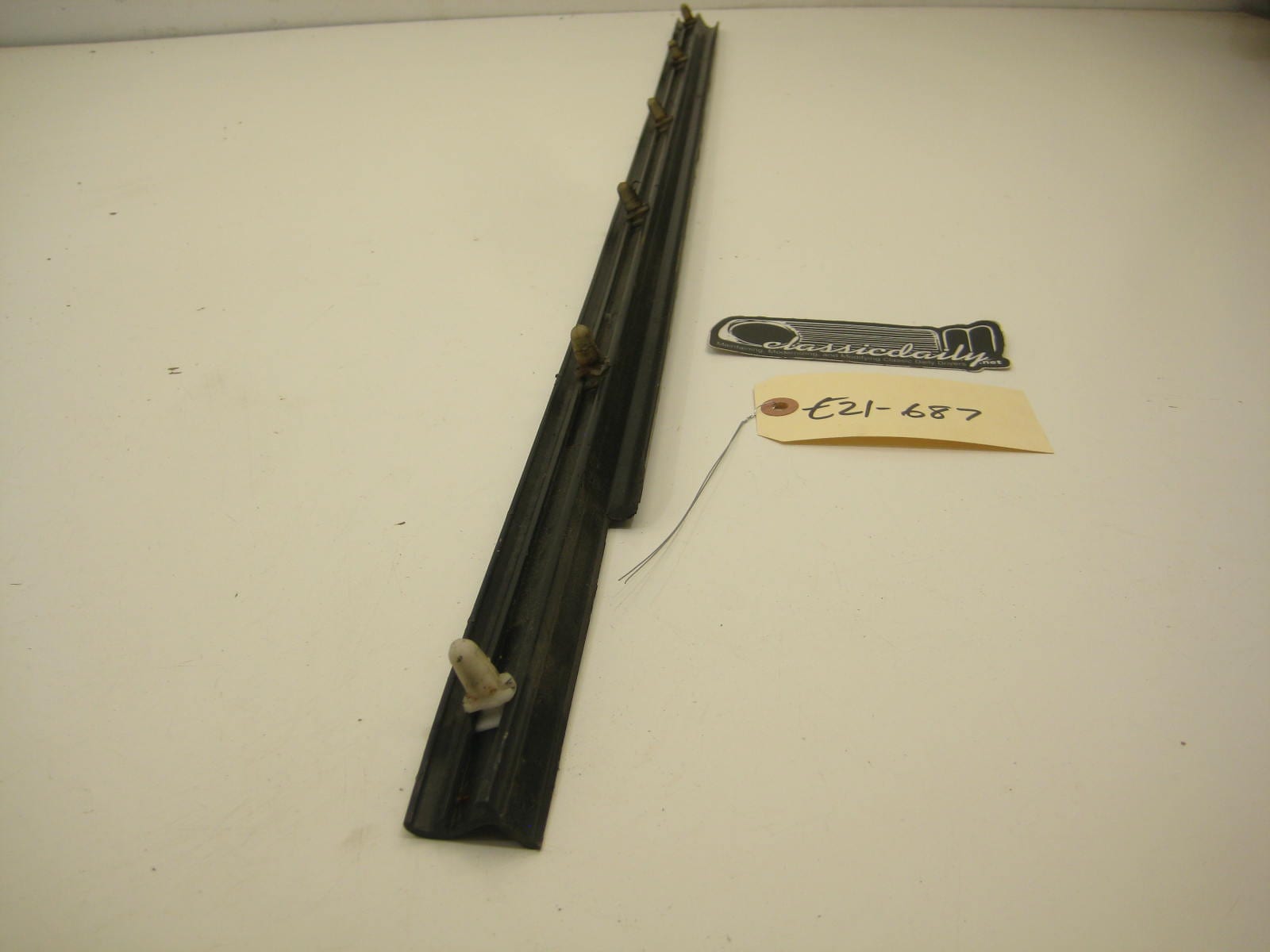 bmw e21 320 driver left door carpet sill trim 2
