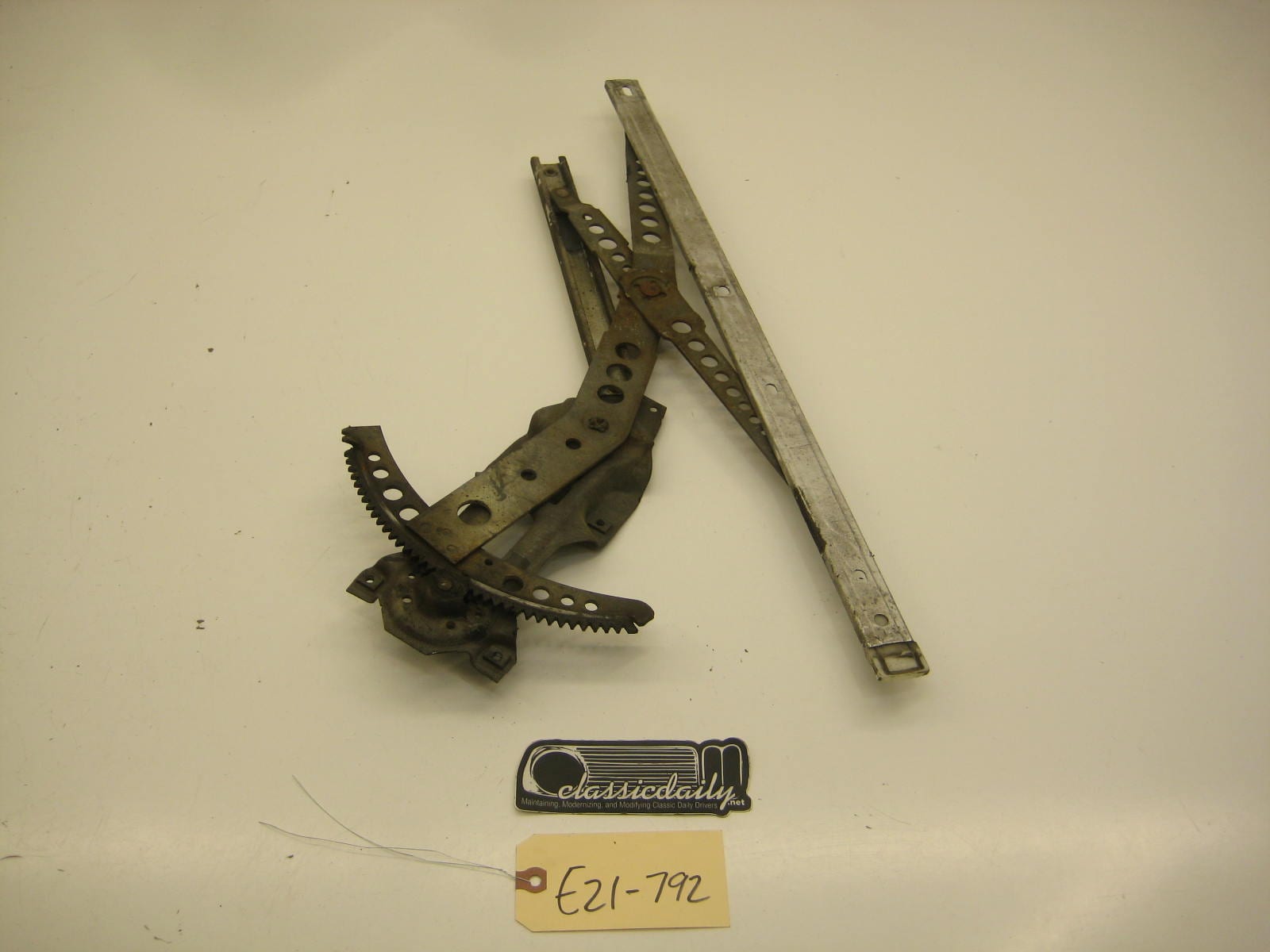 bmw e21 320 passenger right window regulator