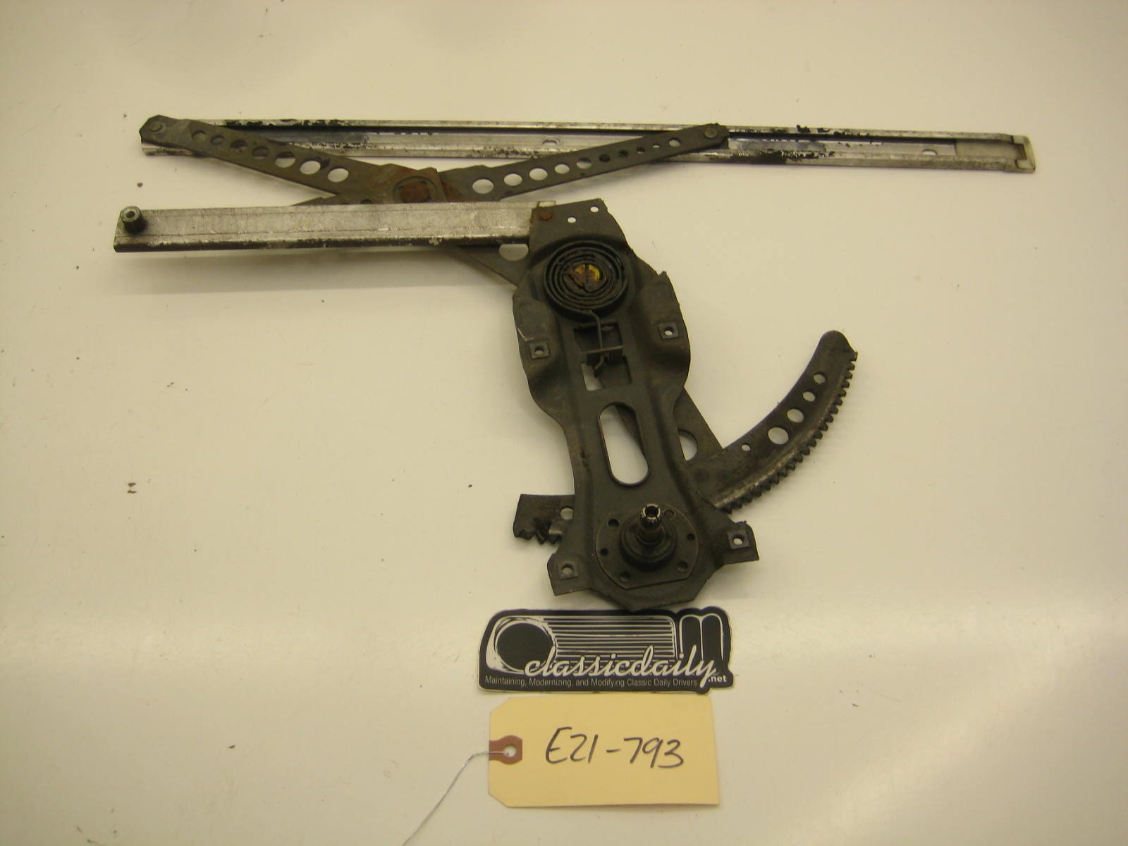 bmw e21 320 driver left window regulator