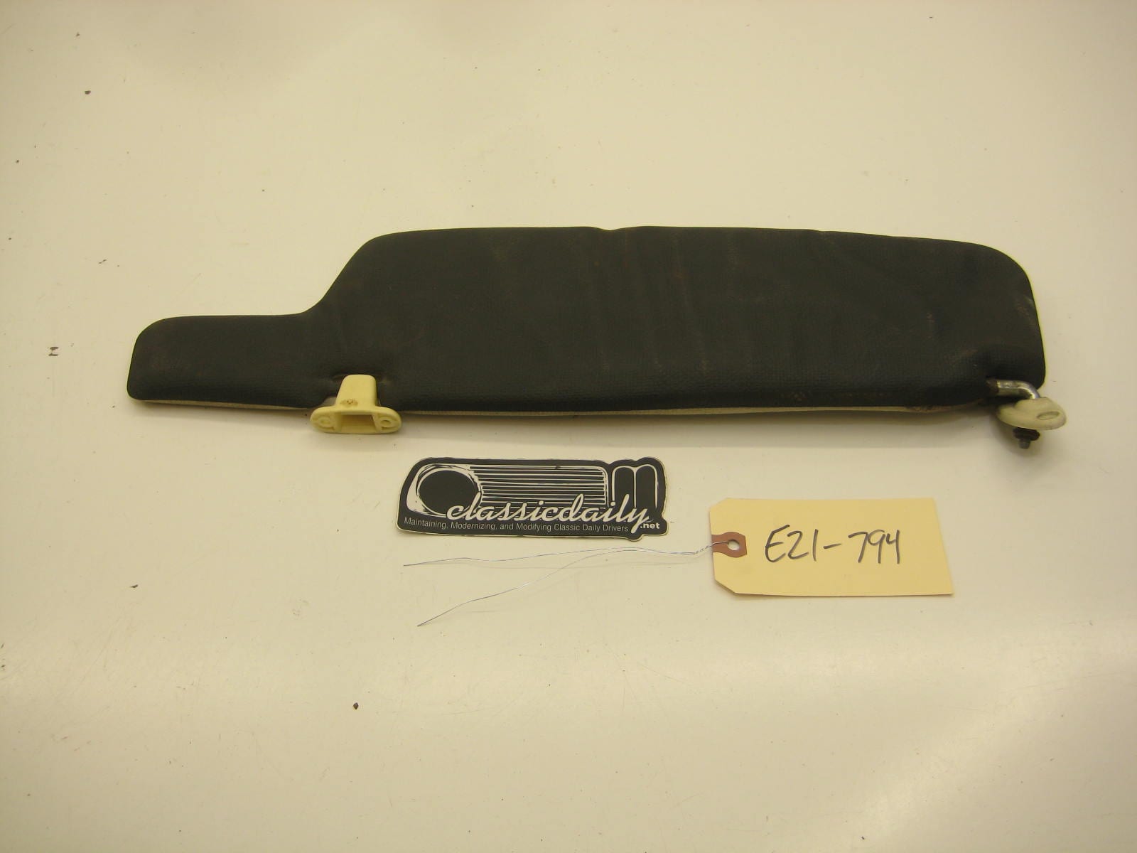 bmw e21 320 driver left sun visor