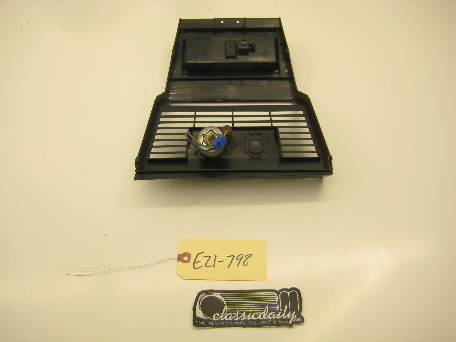 bmw e21 320 center console w cigarette lighter