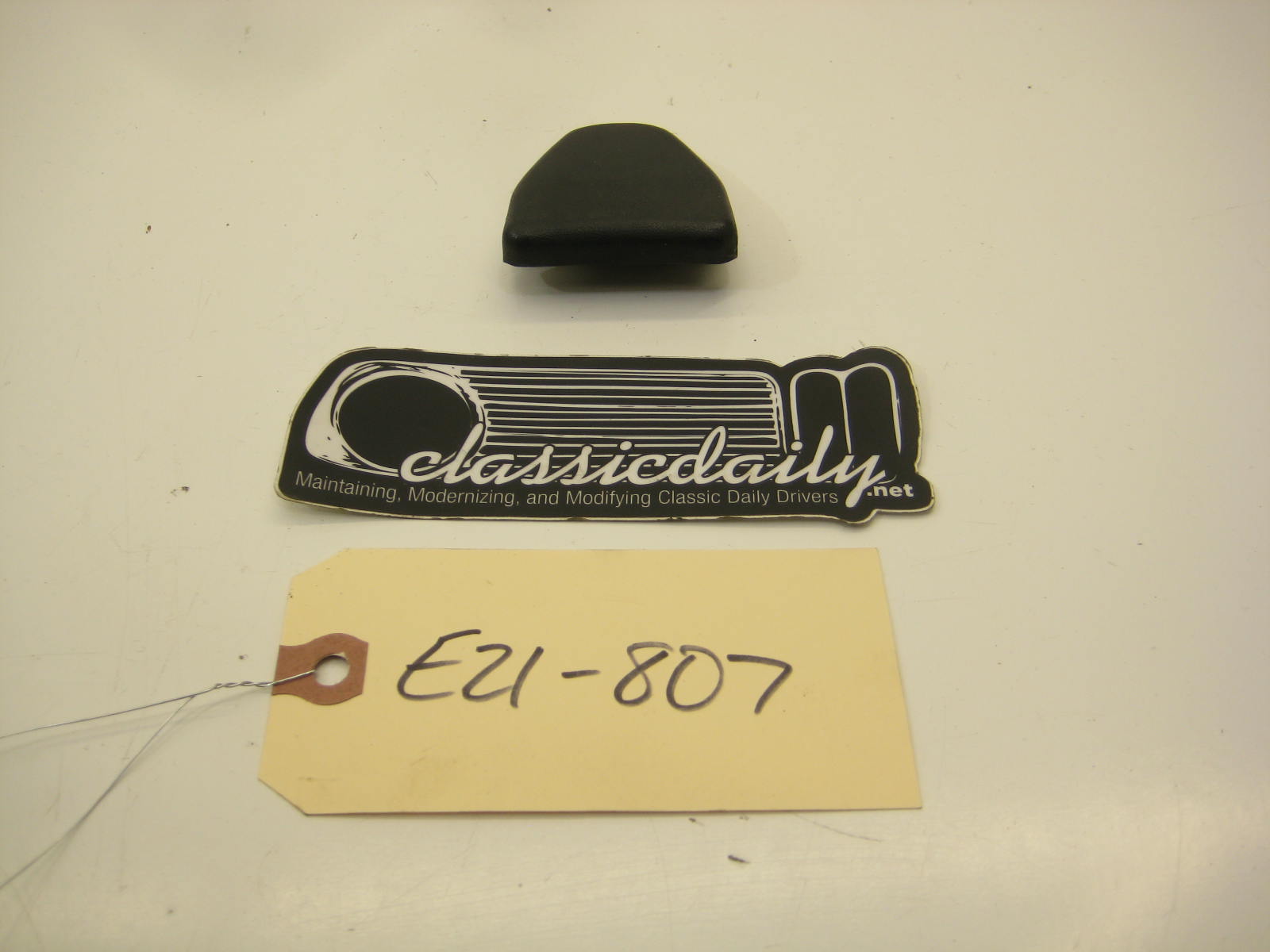 bmw e21 320 seat belt upper bolt cover block