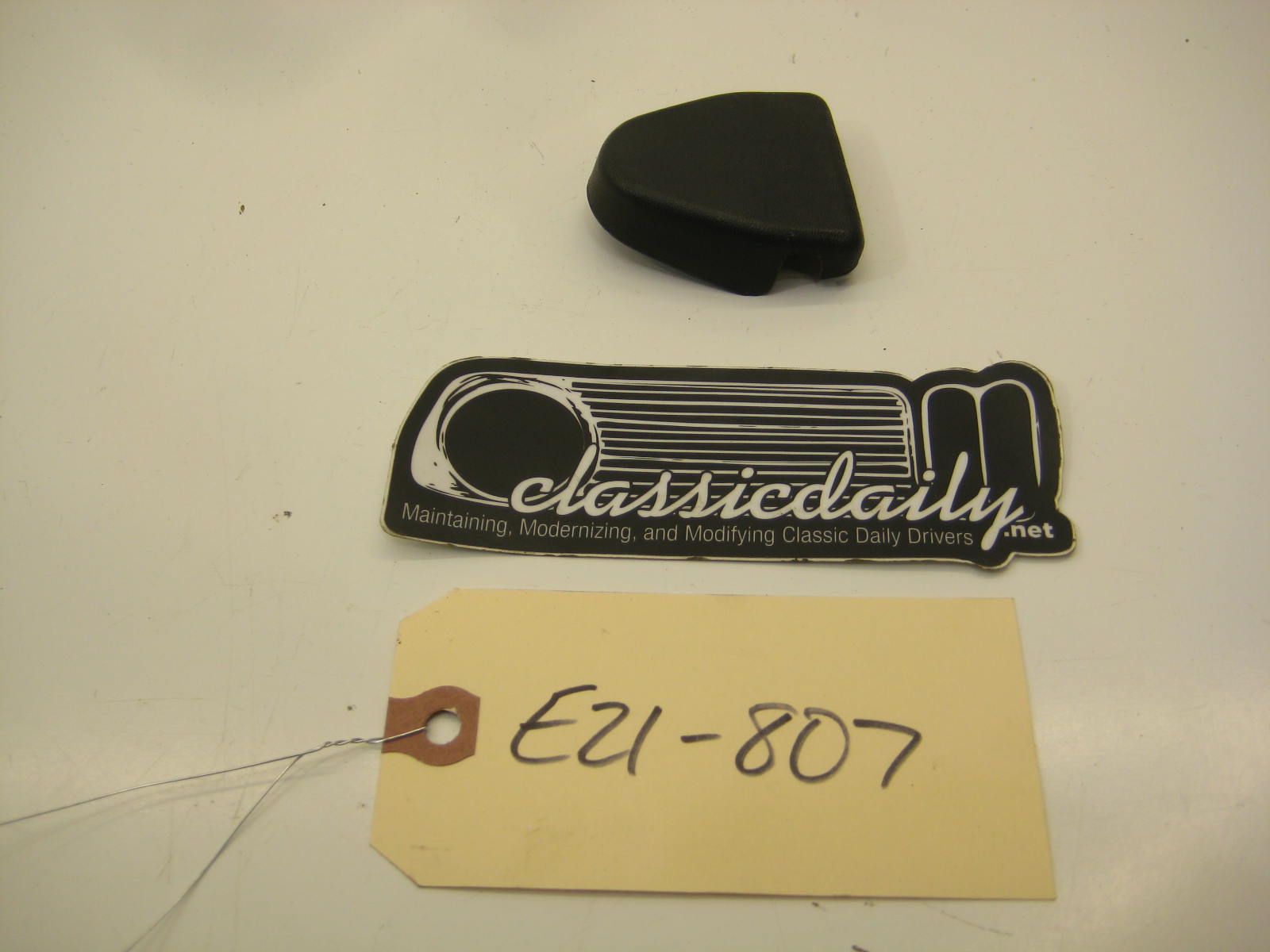 bmw e21 320 seat belt upper bolt cover block