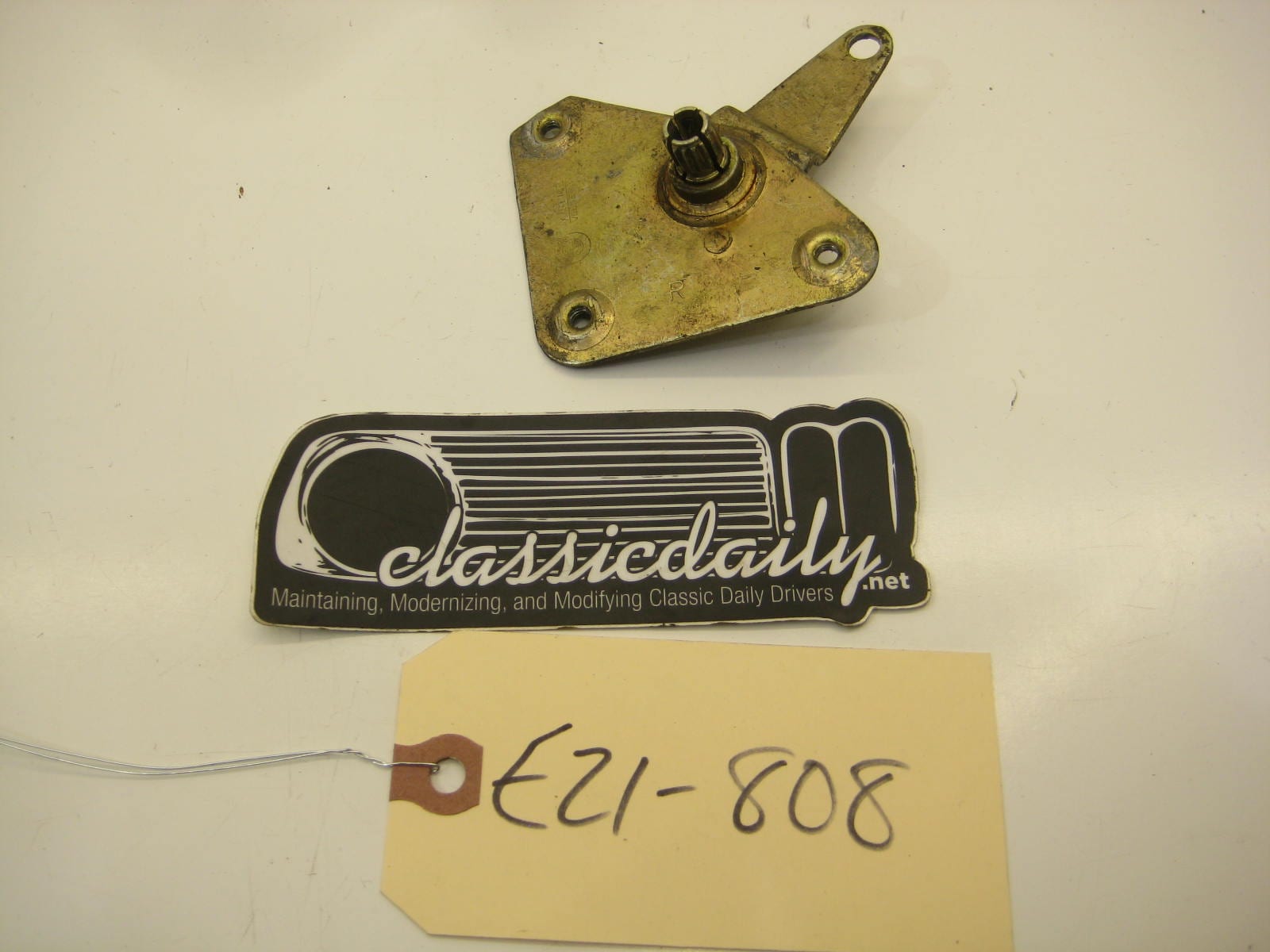 bmw e21 320 passenger right door handle bracket