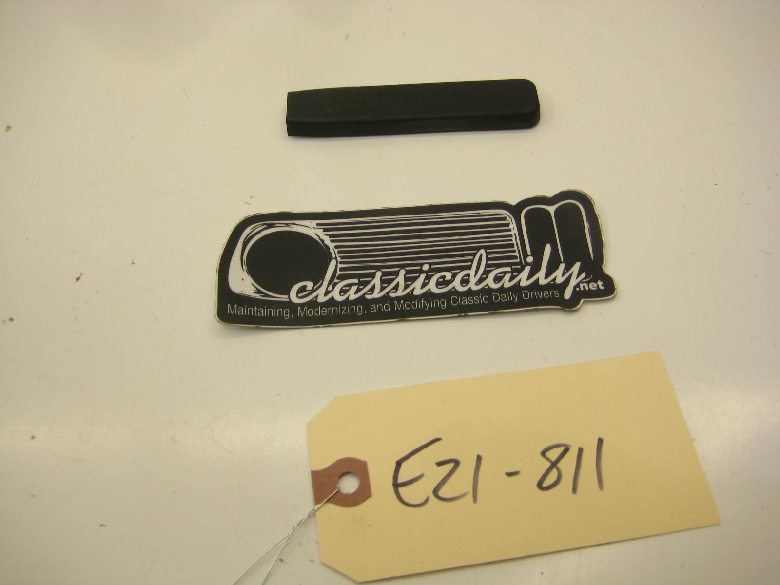 bmw e21 320 rear side pop out window handle trim black