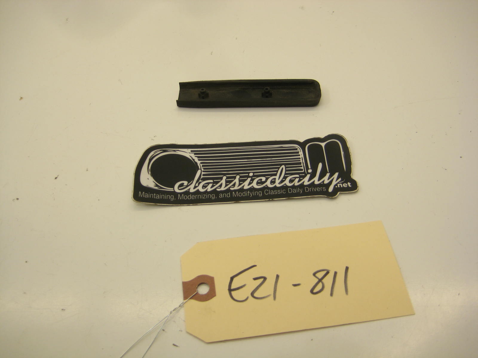 bmw e21 320 rear side pop out window handle trim black