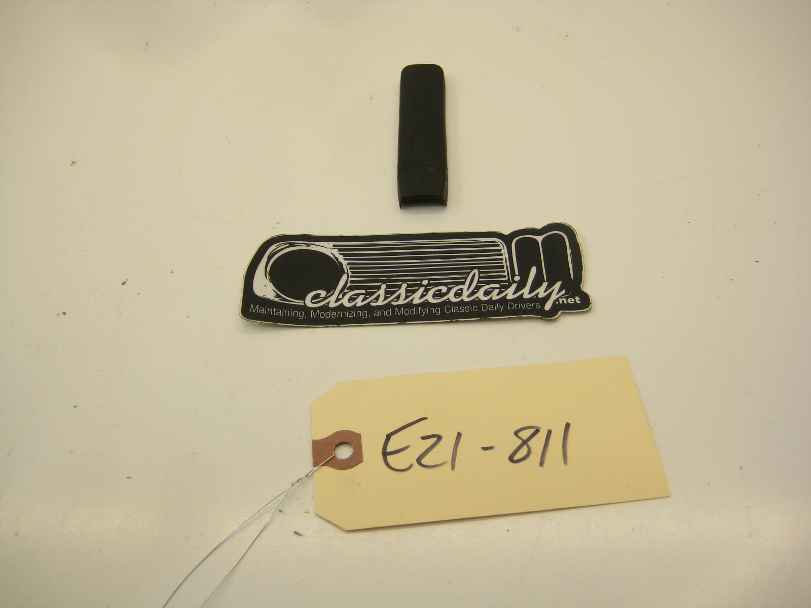 bmw e21 320 rear side pop out window handle trim black