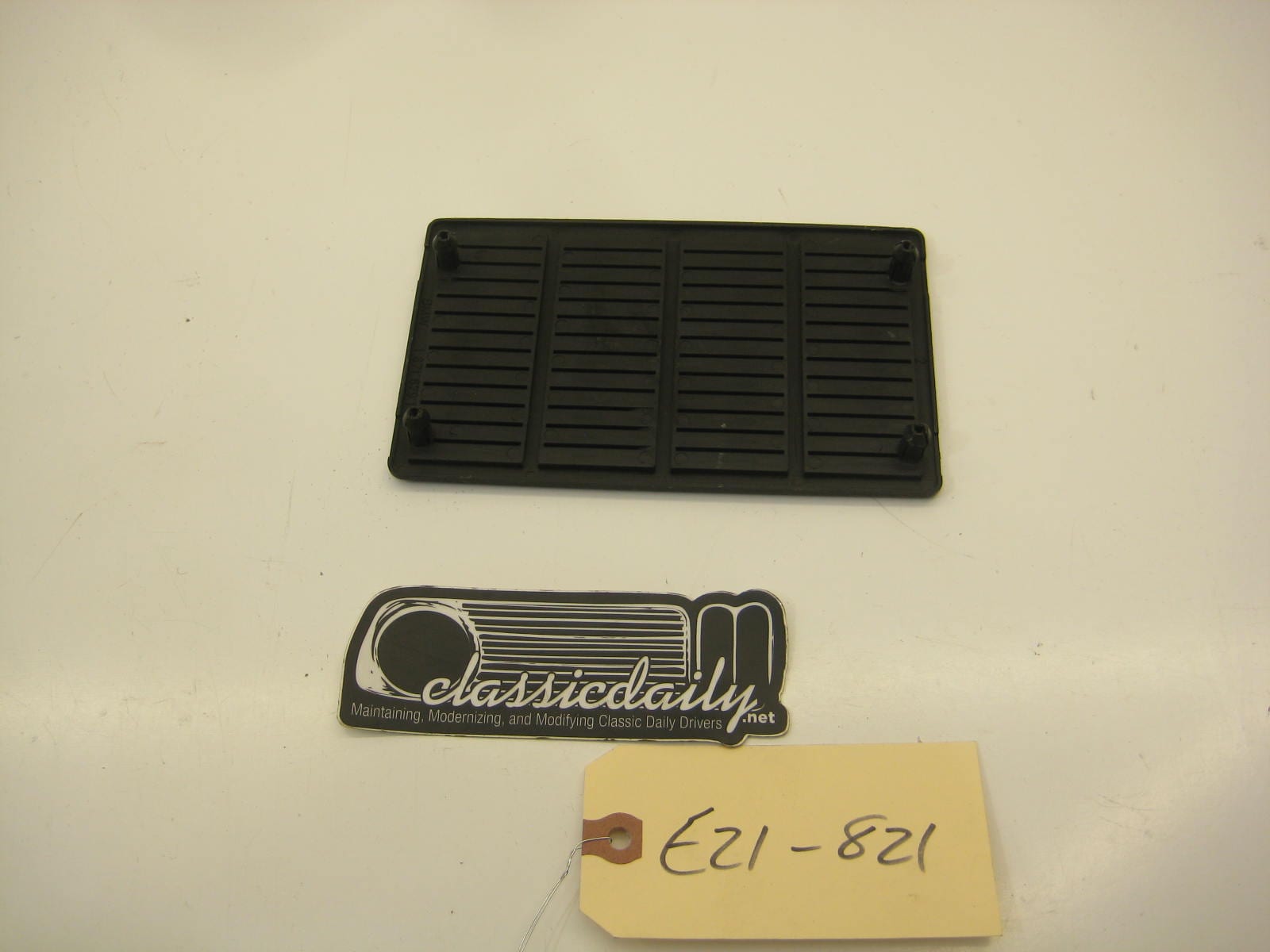 bmw e21 320 vent cover center dashboard